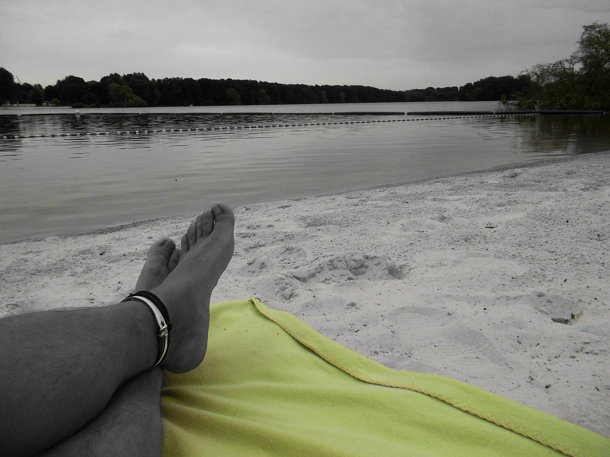 Samsung ST30 sample photo. The green towel photography