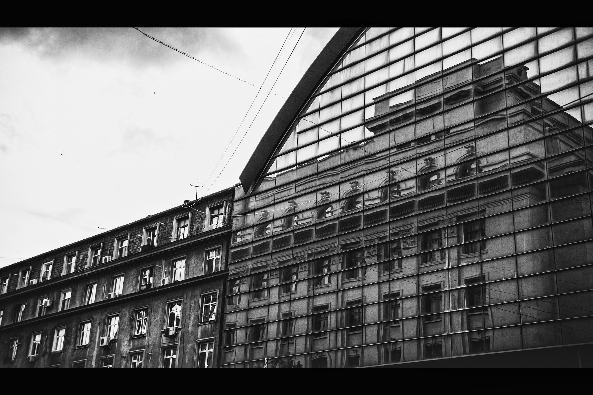 Canon EOS 100D (EOS Rebel SL1 / EOS Kiss X7) + Canon EF-S 18-135mm F3.5-5.6 IS sample photo. Bucharest's types of architecture photography