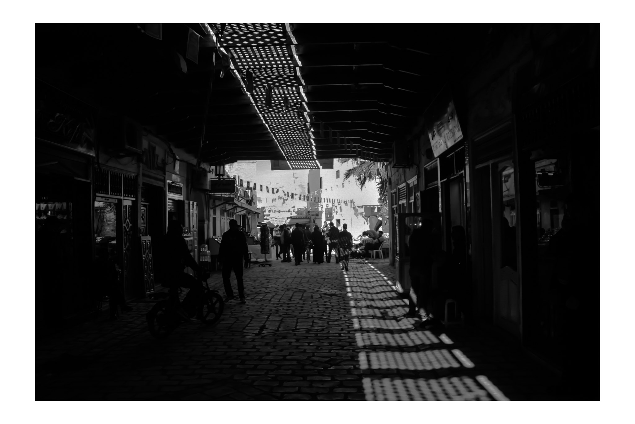 Canon EOS 400D (EOS Digital Rebel XTi / EOS Kiss Digital X) sample photo. The aghlabid's souk photography