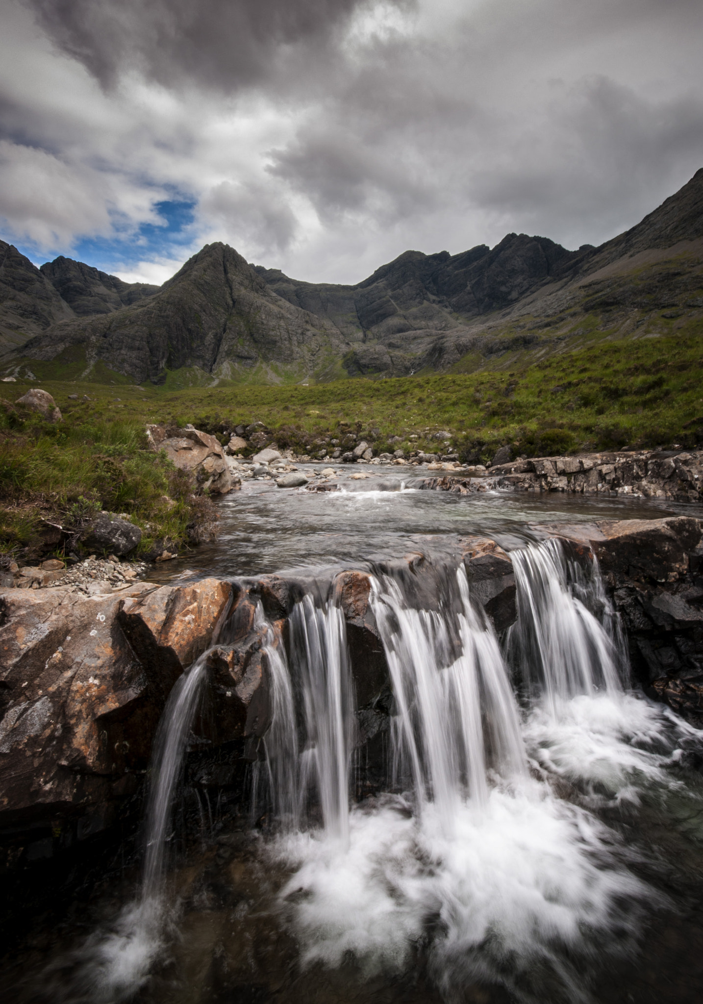 Sigma 10-20mm F4-5.6 EX DC HSM sample photo. The black cuillin photography