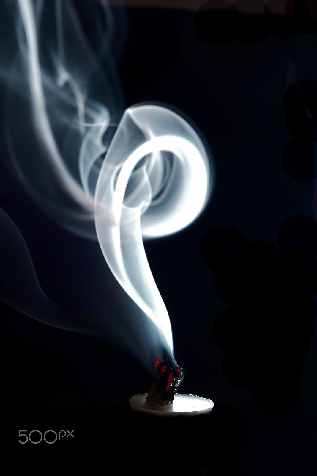 Sony SLT-A58 + Sony DT 30mm F2.8 Macro SAM sample photo. It´s smoking photography