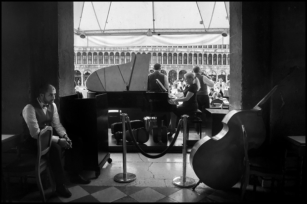 Nikon D5000 sample photo. Venezia -piazza s.marco-normalita' di un giorno di festa photography