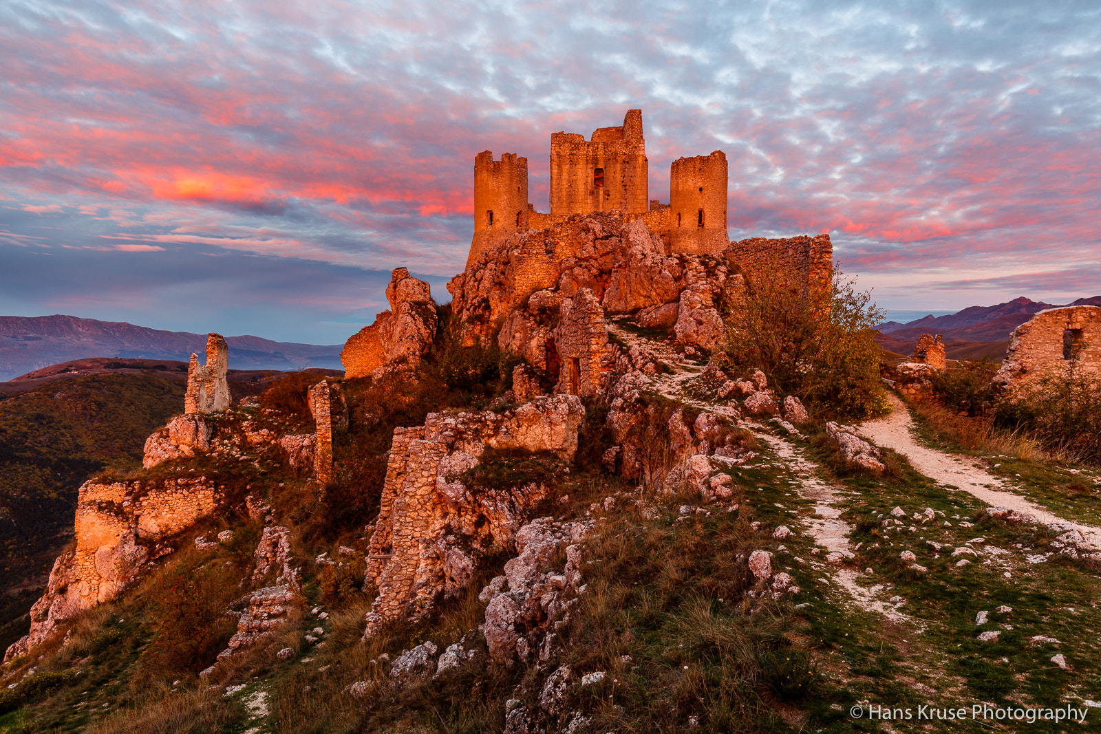 Canon EF 16-35mm F4L IS USM sample photo. Rocca calascio in morning colors photography