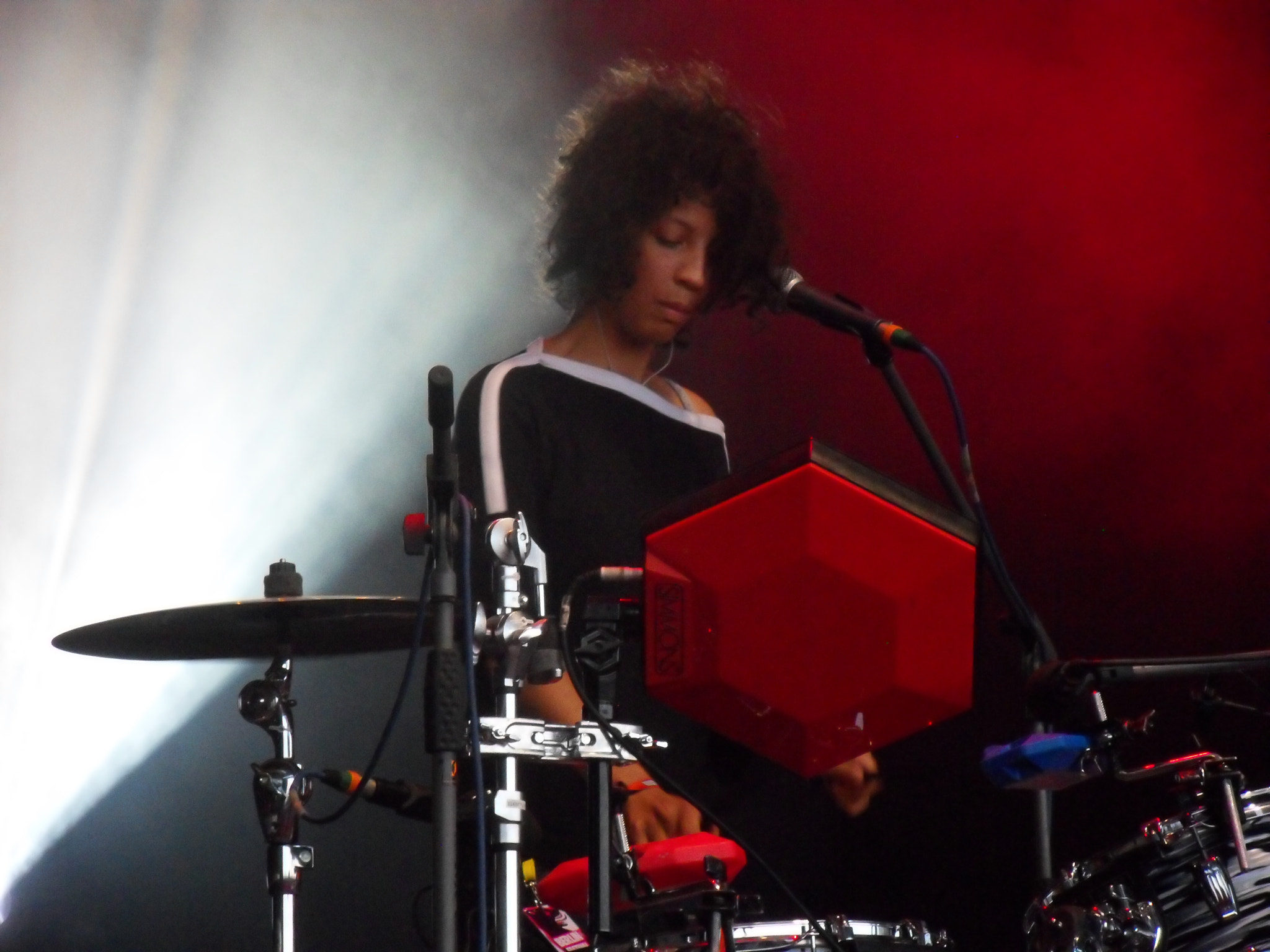 Samsung WB550, WB560 / VLUU WB550 /  HZ15W sample photo. Berlin festival 2011, yuksek. photography