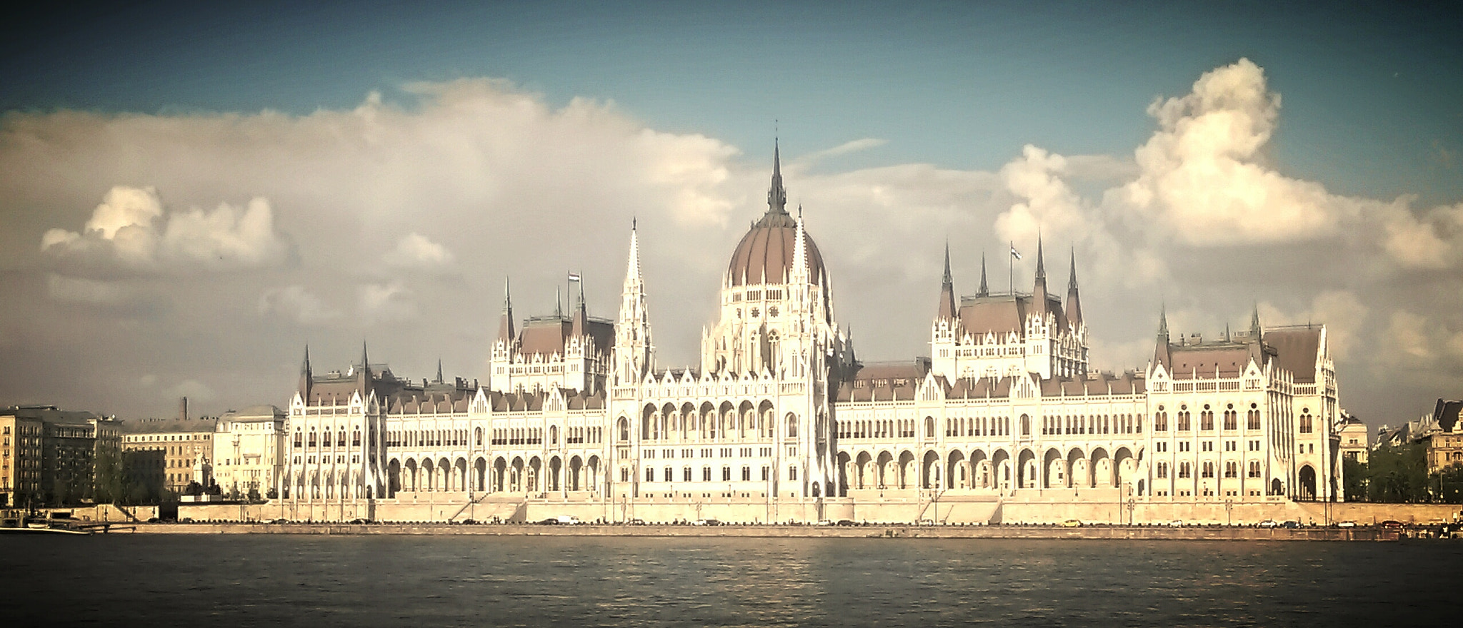 HTC DESIRE 510 sample photo. Budapest photography