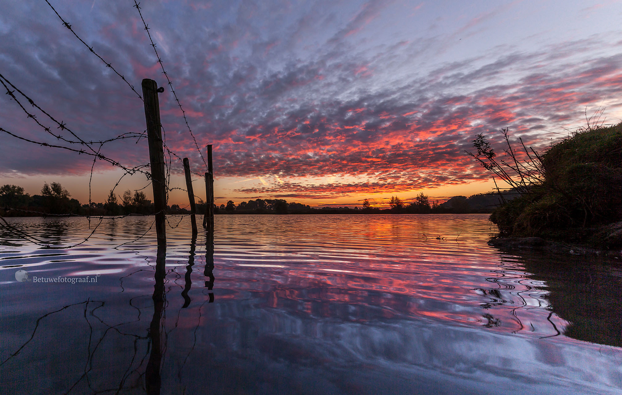 Sigma 24-105mm f/4 DG OS HSM | A sample photo. Sky is on fire photography