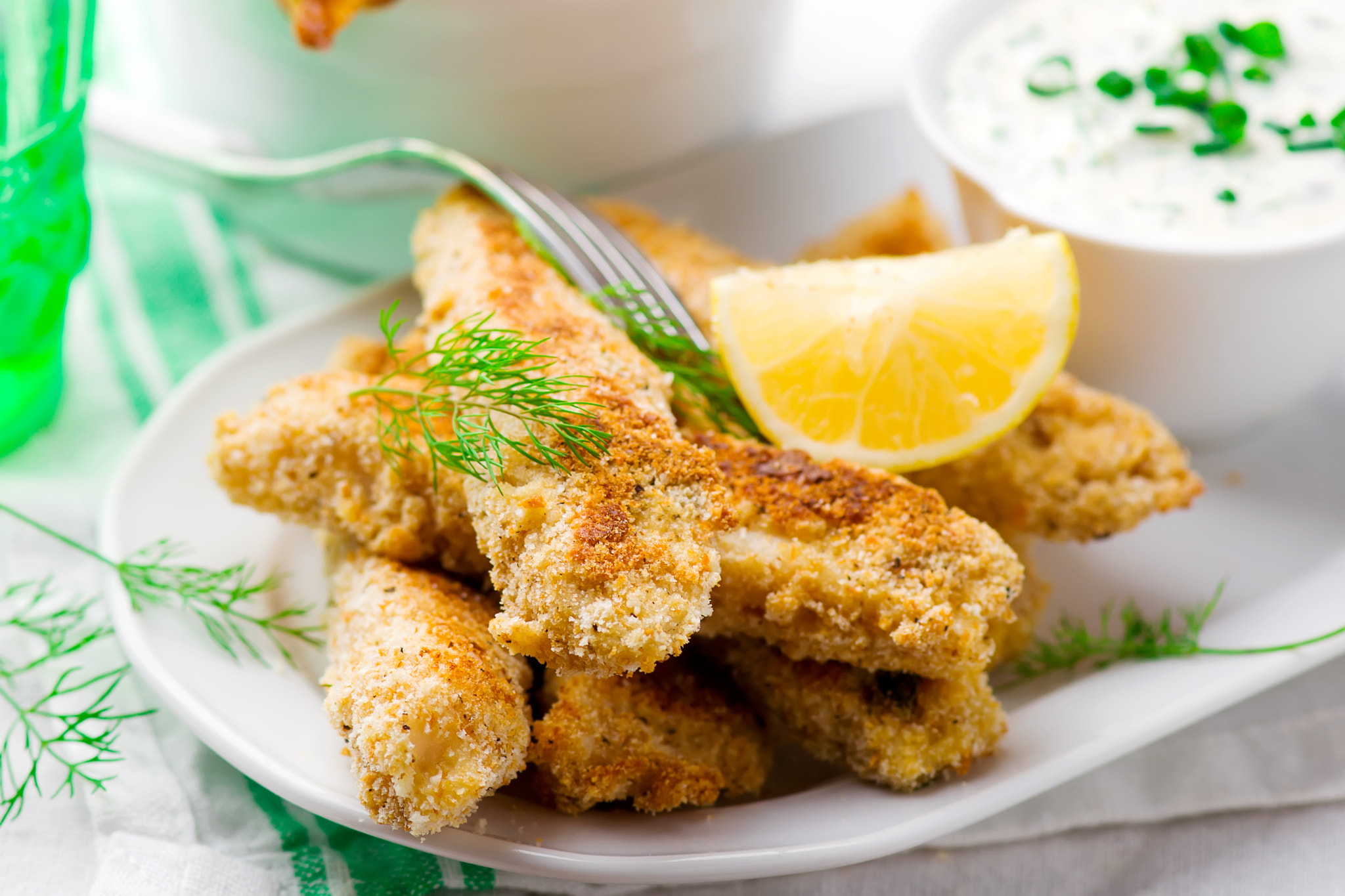 Nikon AF-S Micro-Nikkor 105mm F2.8G IF-ED VR sample photo. Fish fingers and sweet potato oven-fries photography