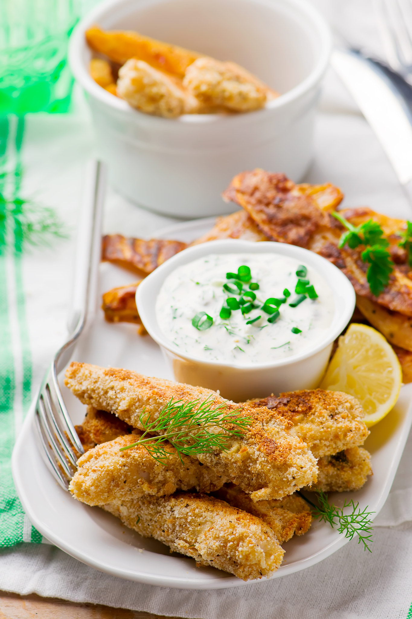 Nikon AF-S Micro-Nikkor 105mm F2.8G IF-ED VR sample photo. Fish fingers and sweet potato oven-fries photography