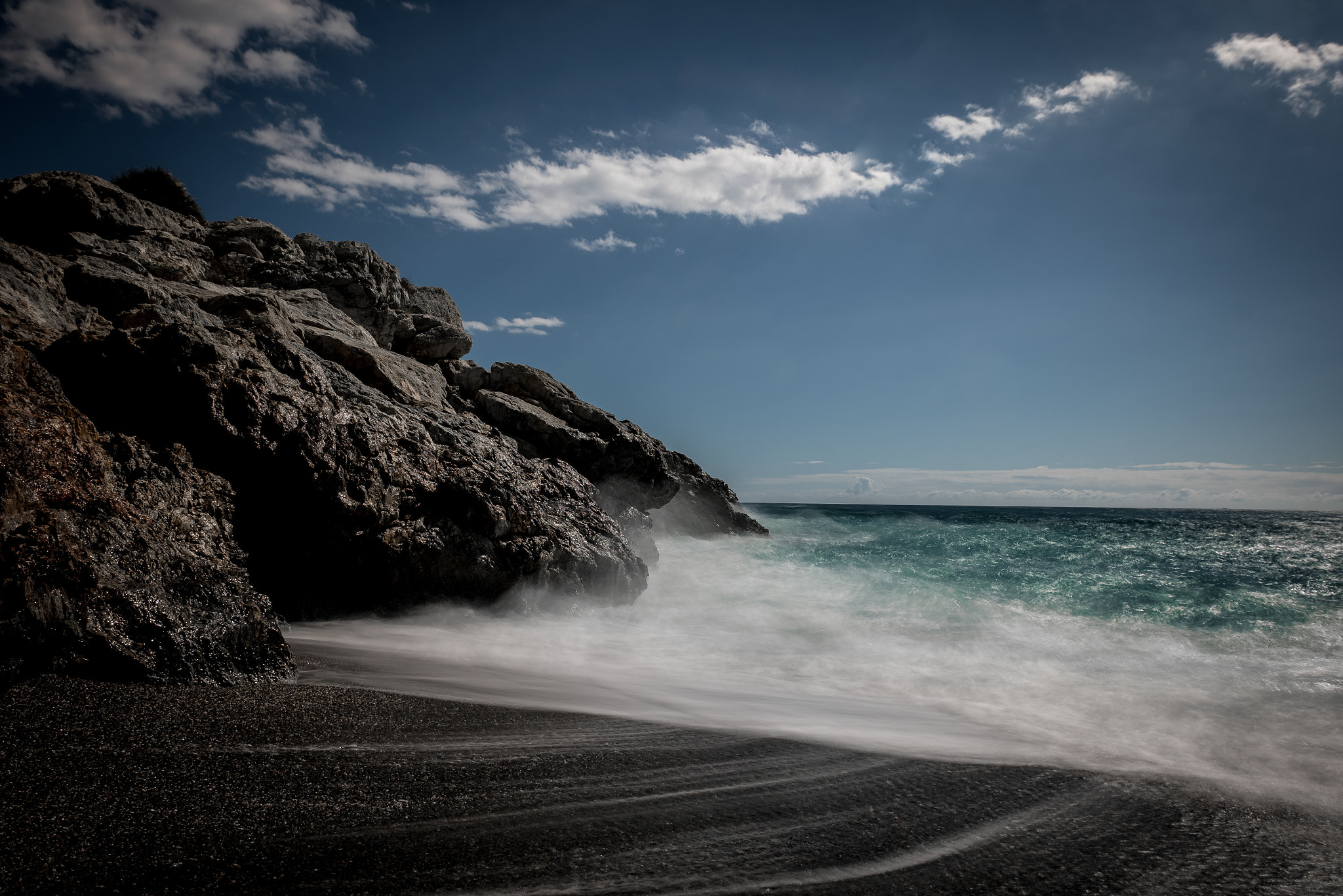 Sony a7R II + Sony Vario-Sonnar T* 16-35mm F2.8 ZA SSM sample photo. Almunecar black beach photography