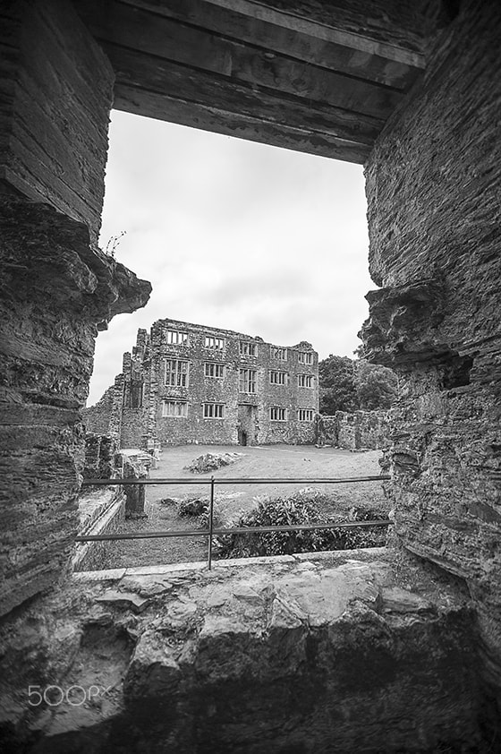 Nikon D700 + Sigma 10-20mm F3.5 EX DC HSM sample photo. Berry pomeroy through the window photography