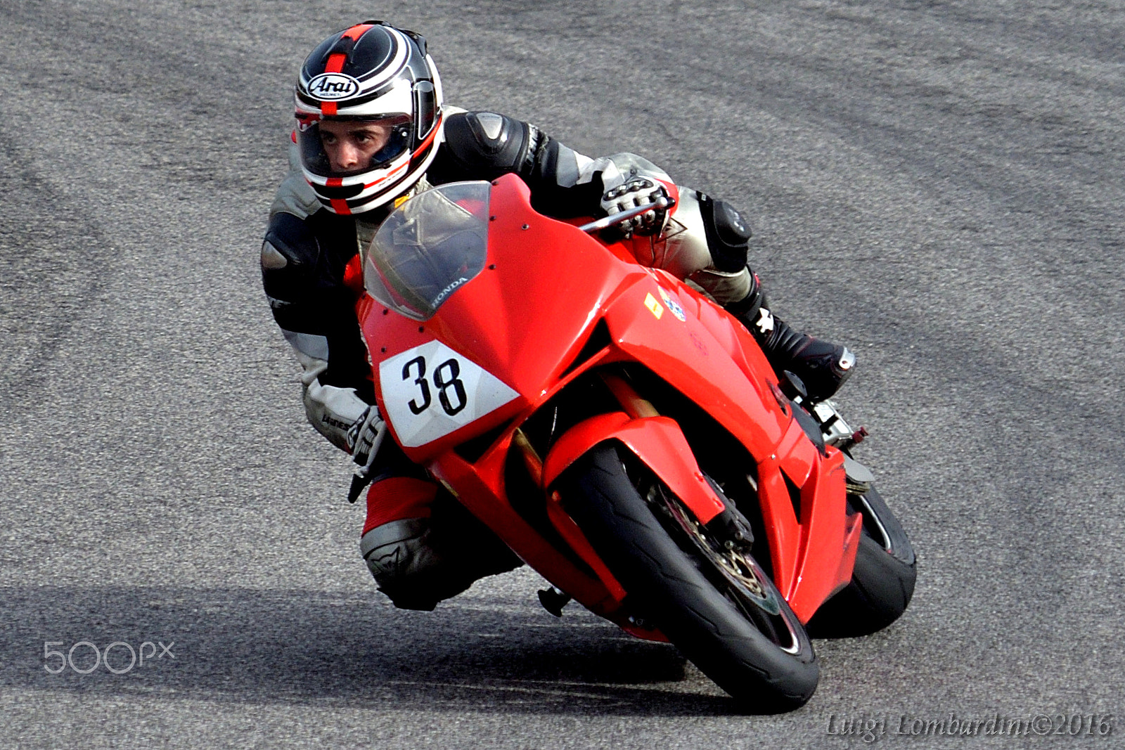 Nikon AF-S Nikkor 70-200mm F4G ED VR sample photo. Crop photography