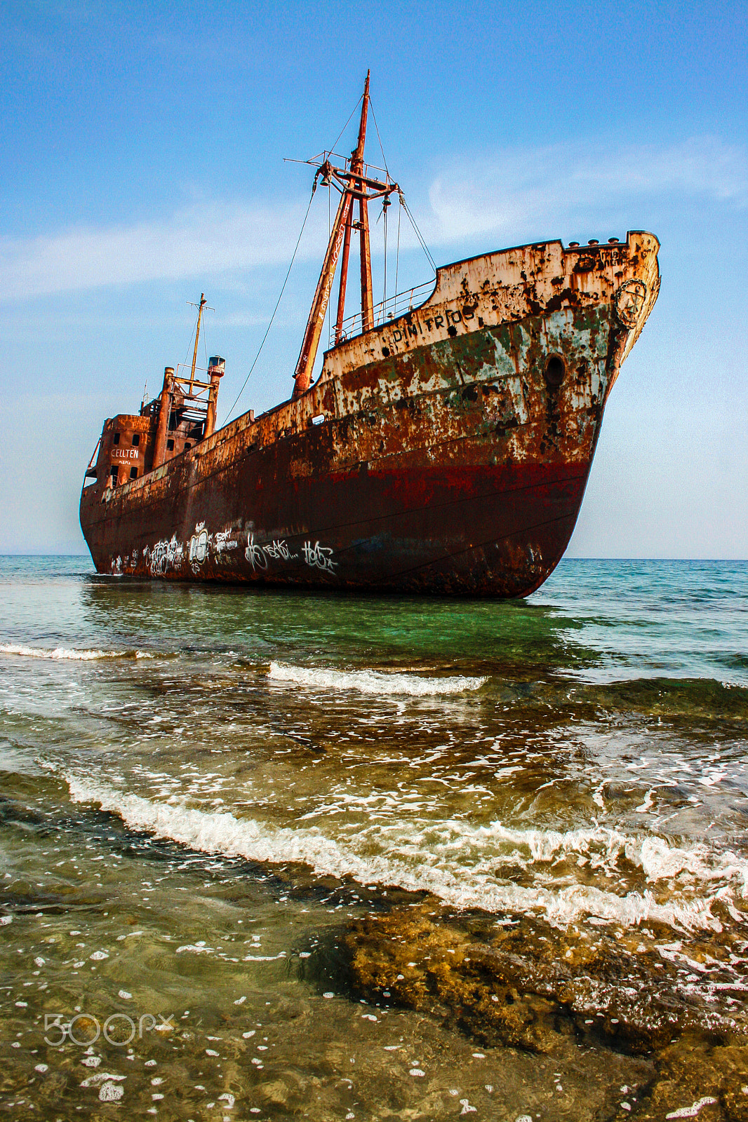 Canon EOS 400D (EOS Digital Rebel XTi / EOS Kiss Digital X) + Canon EF 50mm f/1.8 sample photo. Shipwreck_2... (greece) photography