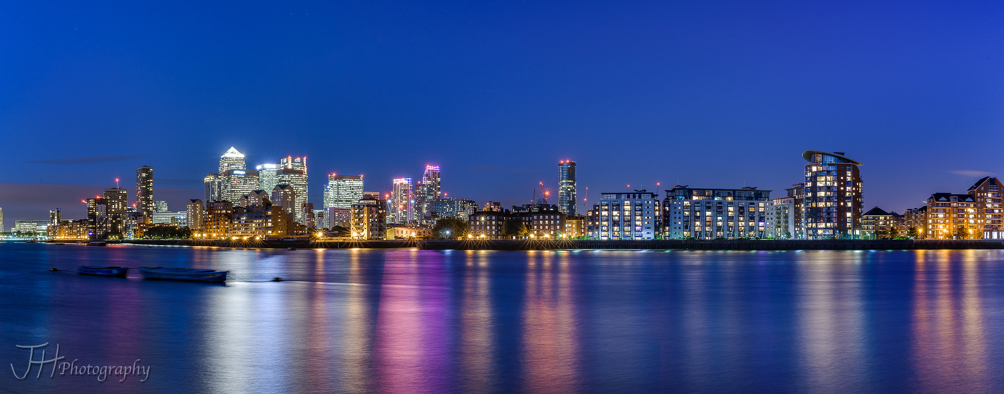 Nikon D750 + Tamron SP 35mm F1.8 Di VC USD sample photo. City reflections photography