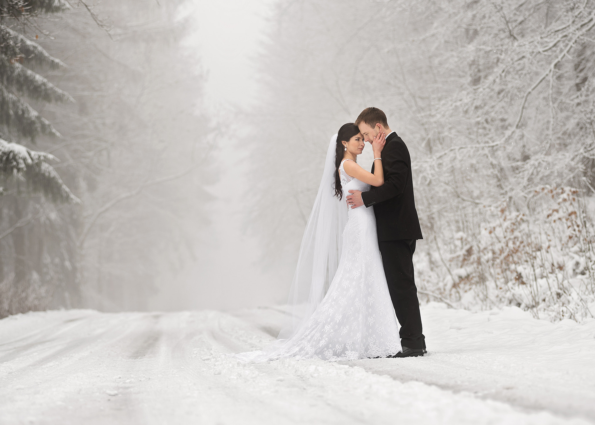 AF Zoom-Nikkor 80-200mm f/2.8 ED sample photo. Fairytale weddings photography