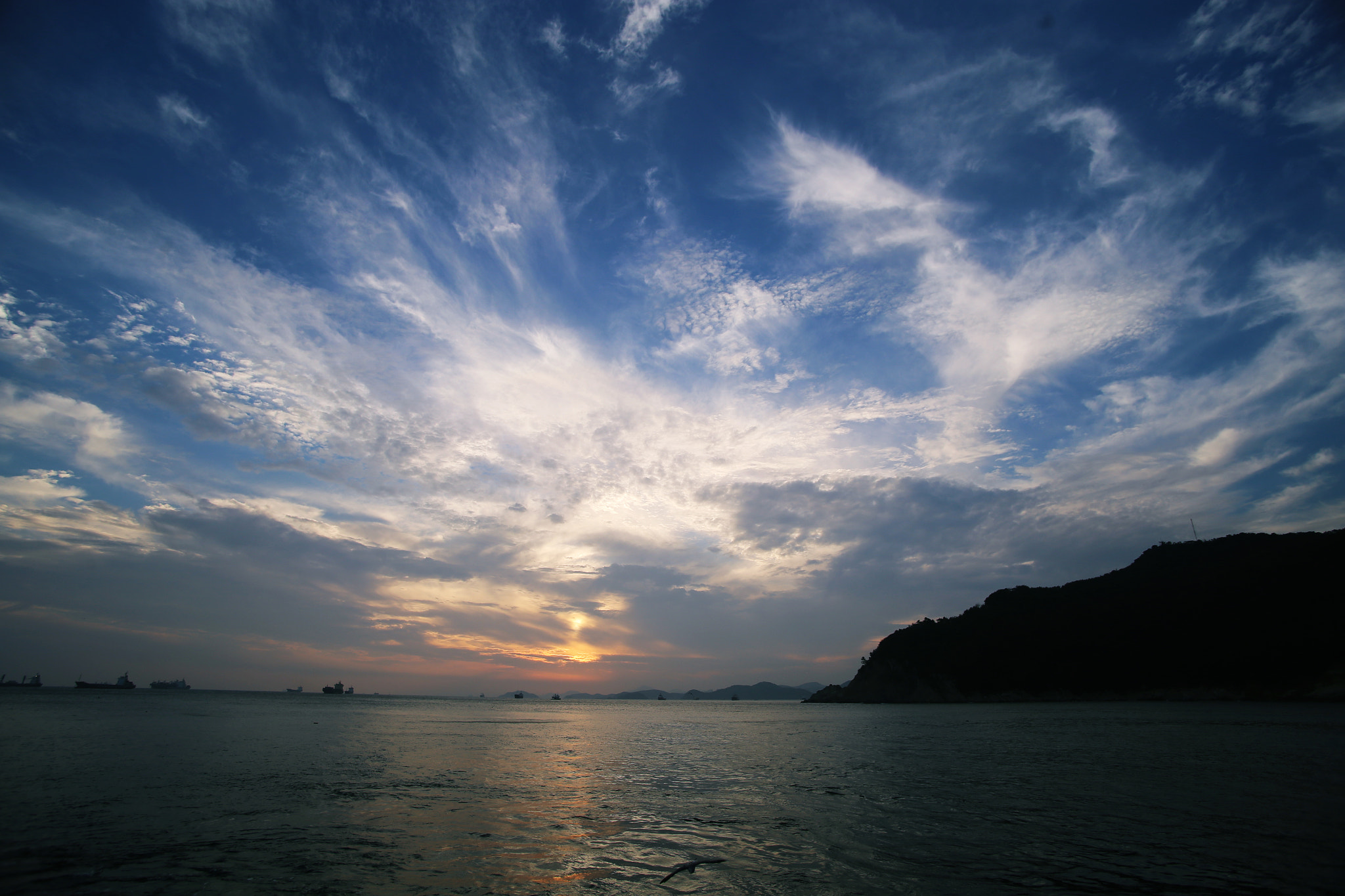 Canon EOS 6D + Tamron SP AF 17-35mm F2.8-4 Di LD Aspherical (IF) sample photo. A day ocean sunset photography