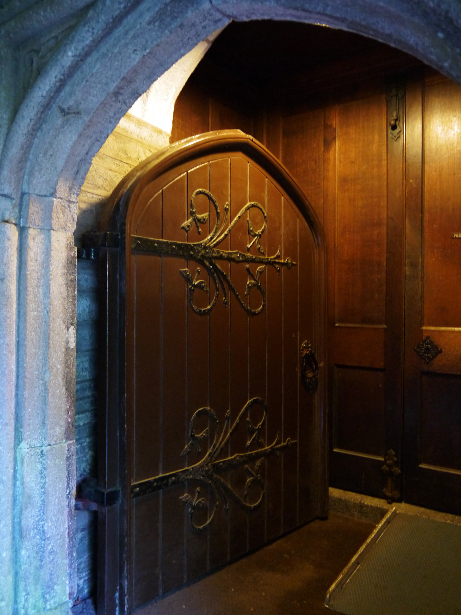 Panasonic Lumix DMC-GF3 + IO 14-42mm F3.5-5.6 sample photo. St fimbarrus church, cornwall, uk photography