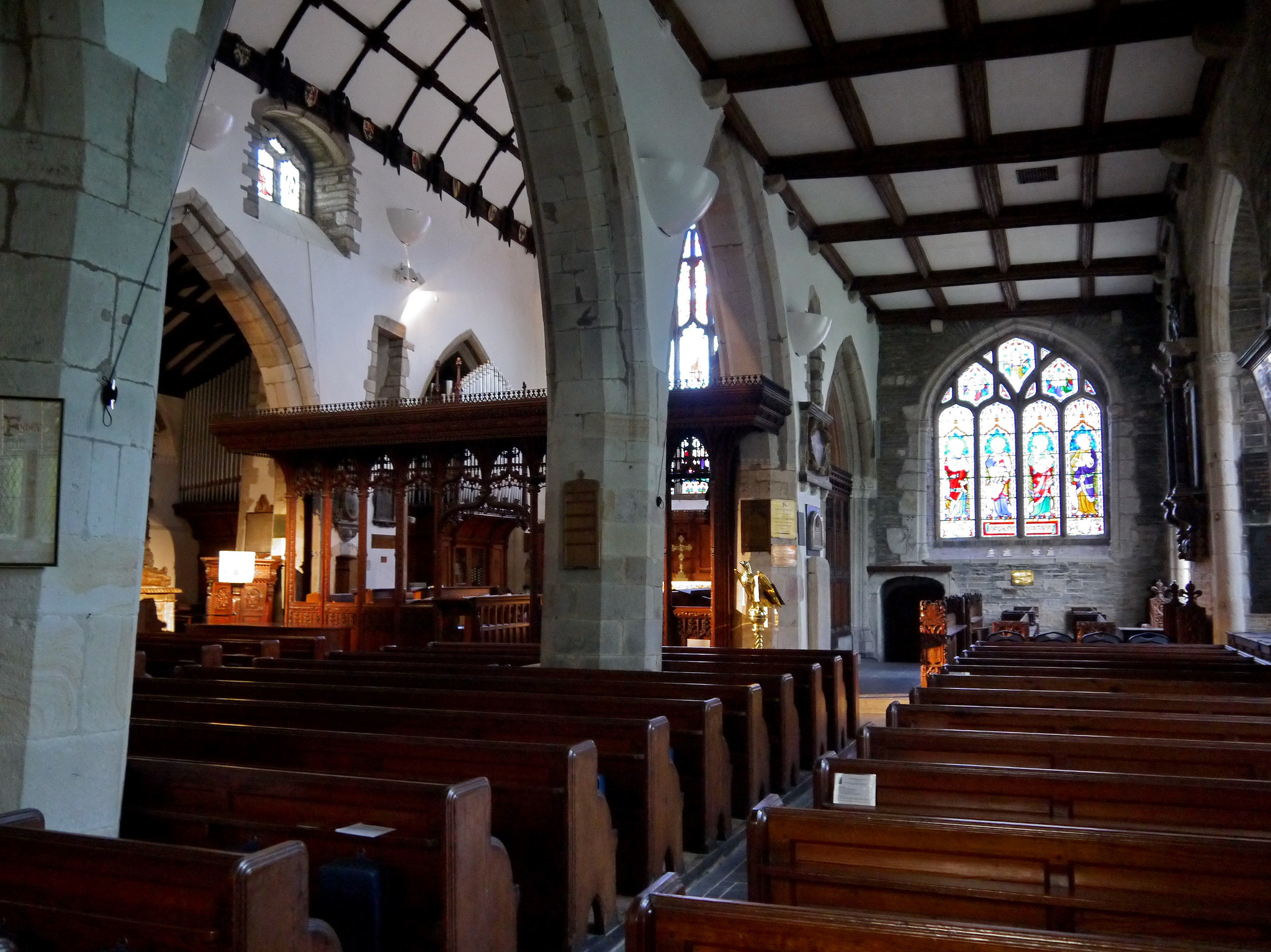 Panasonic Lumix DMC-GF3 + IO 14-42mm F3.5-5.6 sample photo. St fimbarrus church, cornwall, uk photography