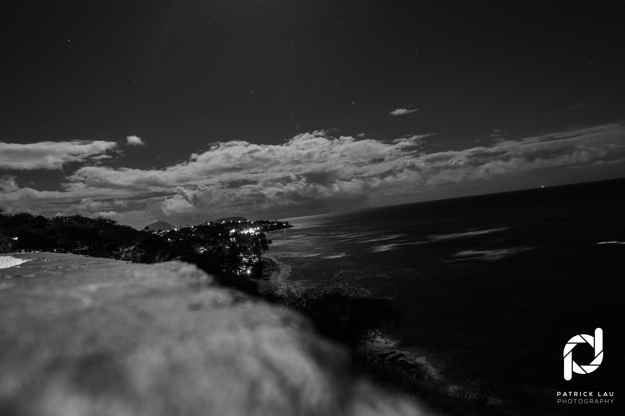 Nikon AF-S Nikkor 14-24mm F2.8G ED sample photo. Night shot near diamond head b&w photography