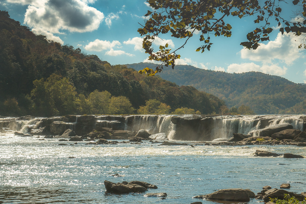 Canon EF 16-35mm F4L IS USM sample photo. Sandstone falls photography
