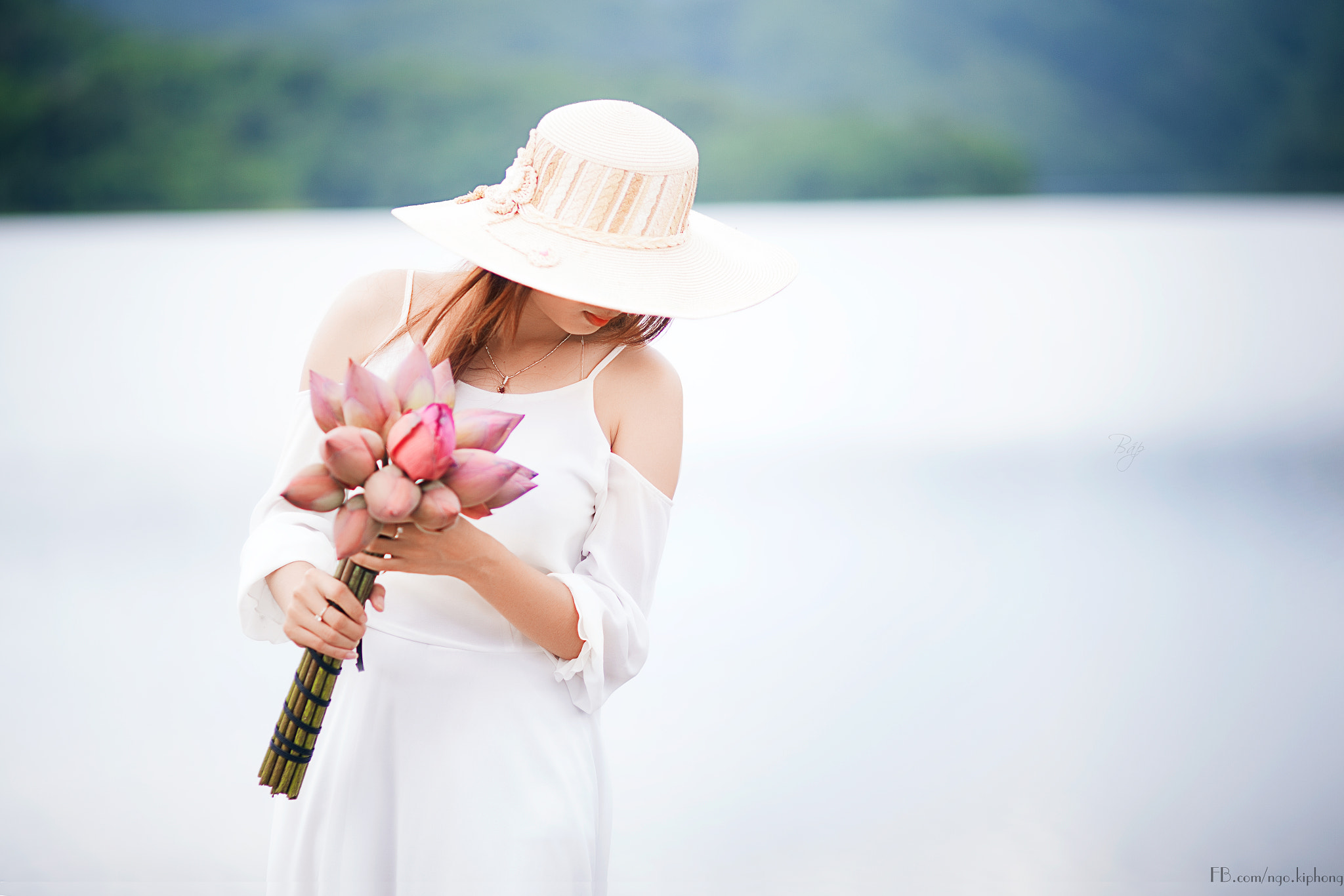 Canon EF 100mm F2.0 USM sample photo. Cute girl photography