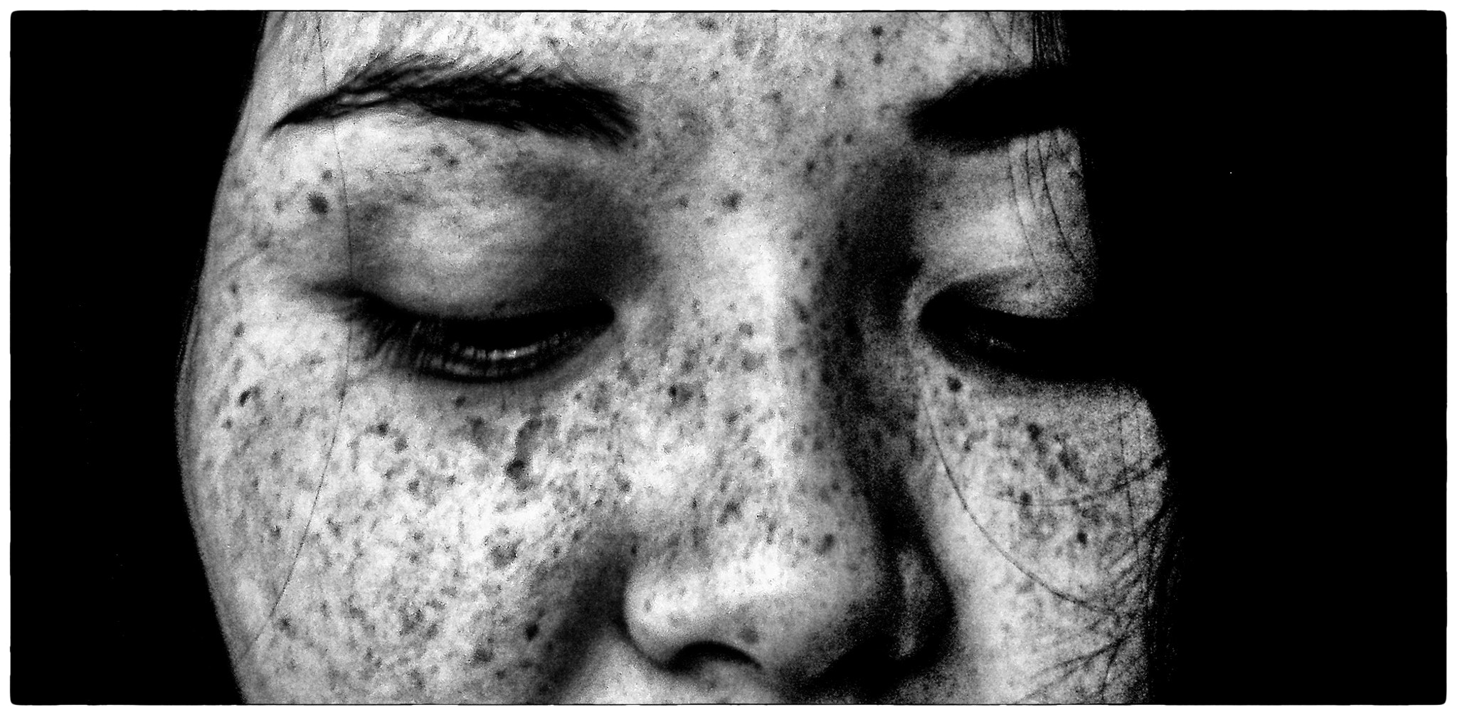 Samsung KENOX S1050  / Samsung S1050 sample photo. Freckles photography