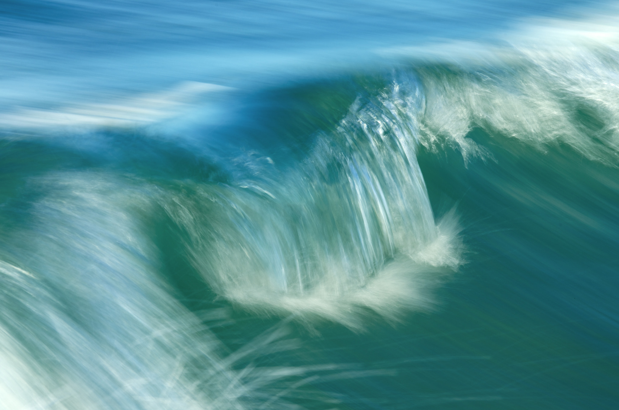 Pentax K-5 II + smc PENTAX-FA Macro 100mm F2.8 sample photo. Breaking wave, fort pierce (2016) photography