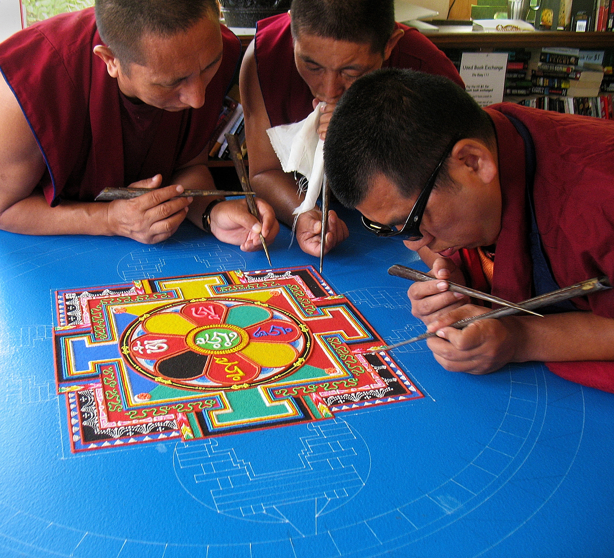 Canon POWERSHOT A620 sample photo. Tibetan monks sand mandala photography