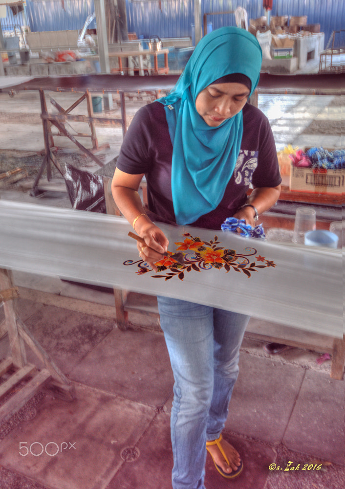 Olympus Zuiko Digital ED 9-18mm F4.0-5.6 sample photo. Batik fabric painter photography