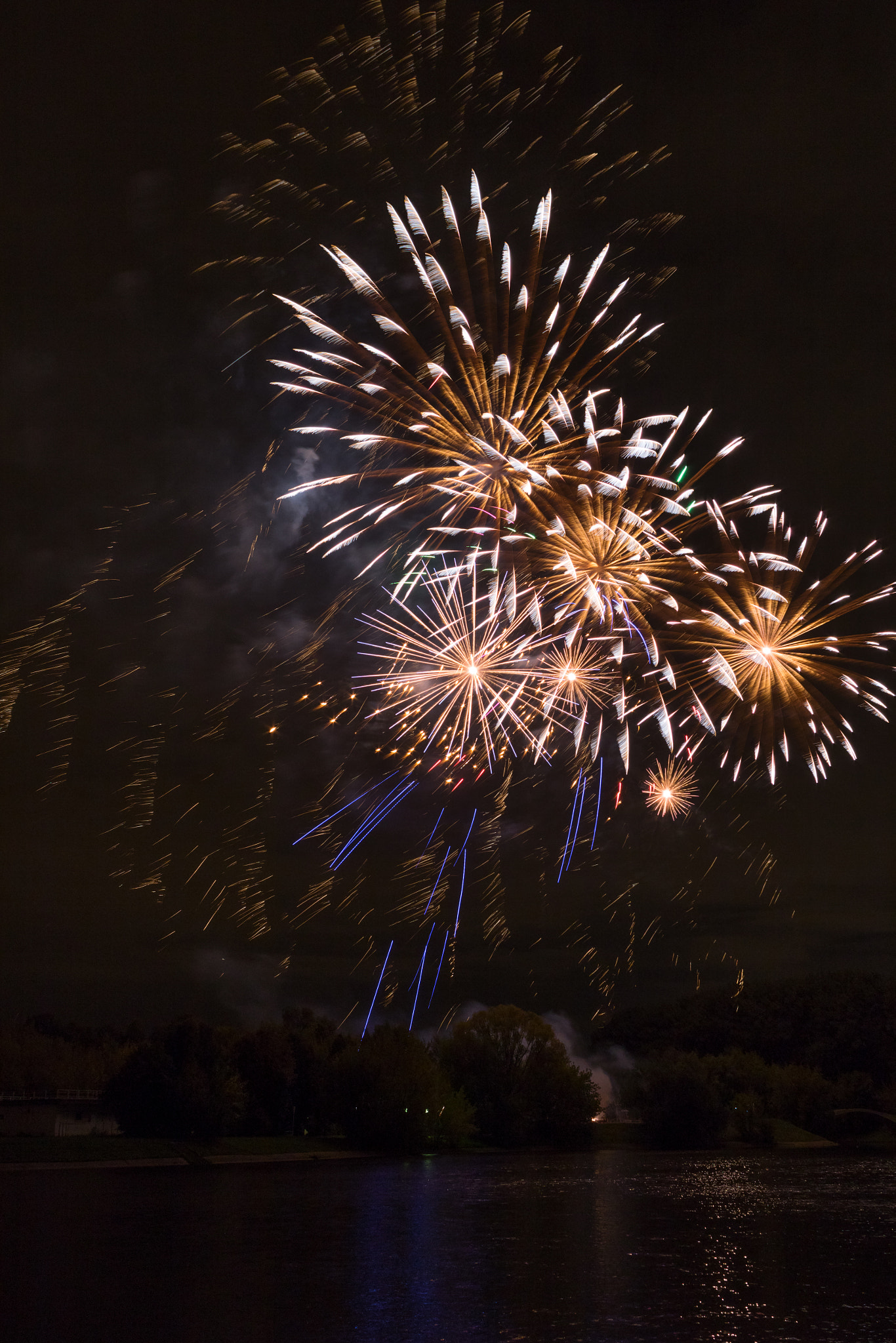 Canon EOS 760D (EOS Rebel T6s / EOS 8000D) + Canon EF 20mm F2.8 USM sample photo. Brightly colorful fireworks and salute of various colors photography