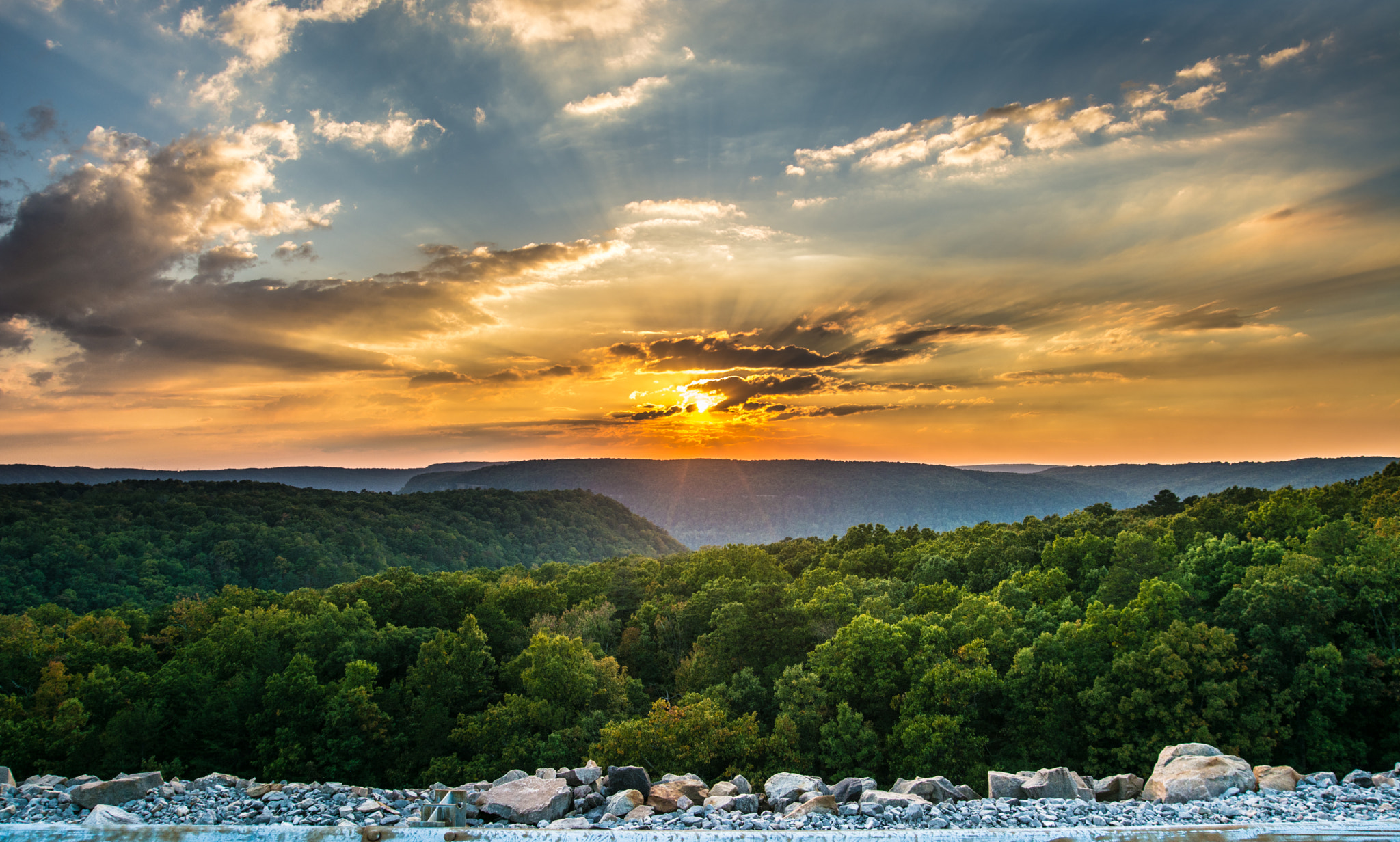 Sigma 17-35mm F2.8-4 EX Aspherical sample photo. Sunset at raccoon mtn. photography