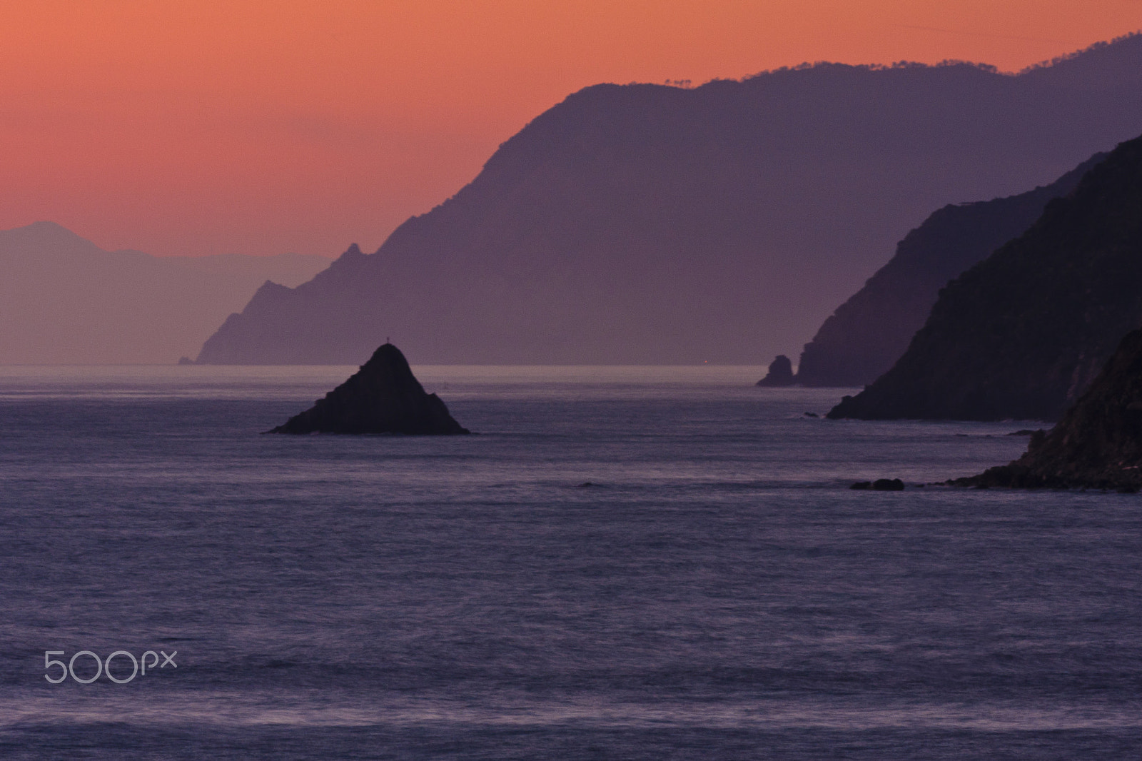 Canon EOS 40D + Canon EF 300mm F4L IS USM sample photo. Cinque terre photography