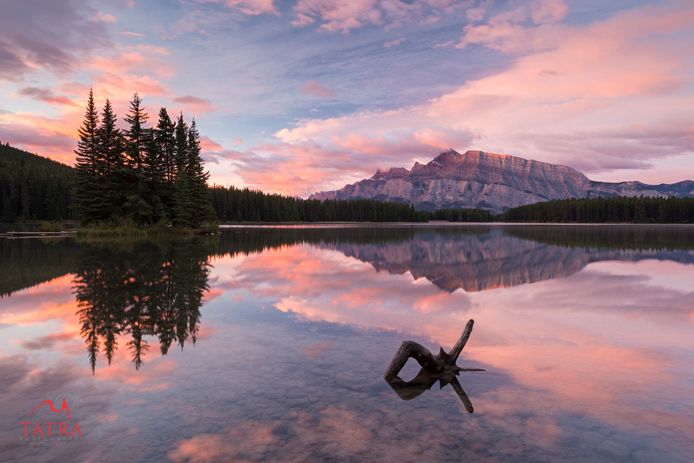 Nikon AF-S Nikkor 17-35mm F2.8D ED-IF sample photo. Banff national park photography