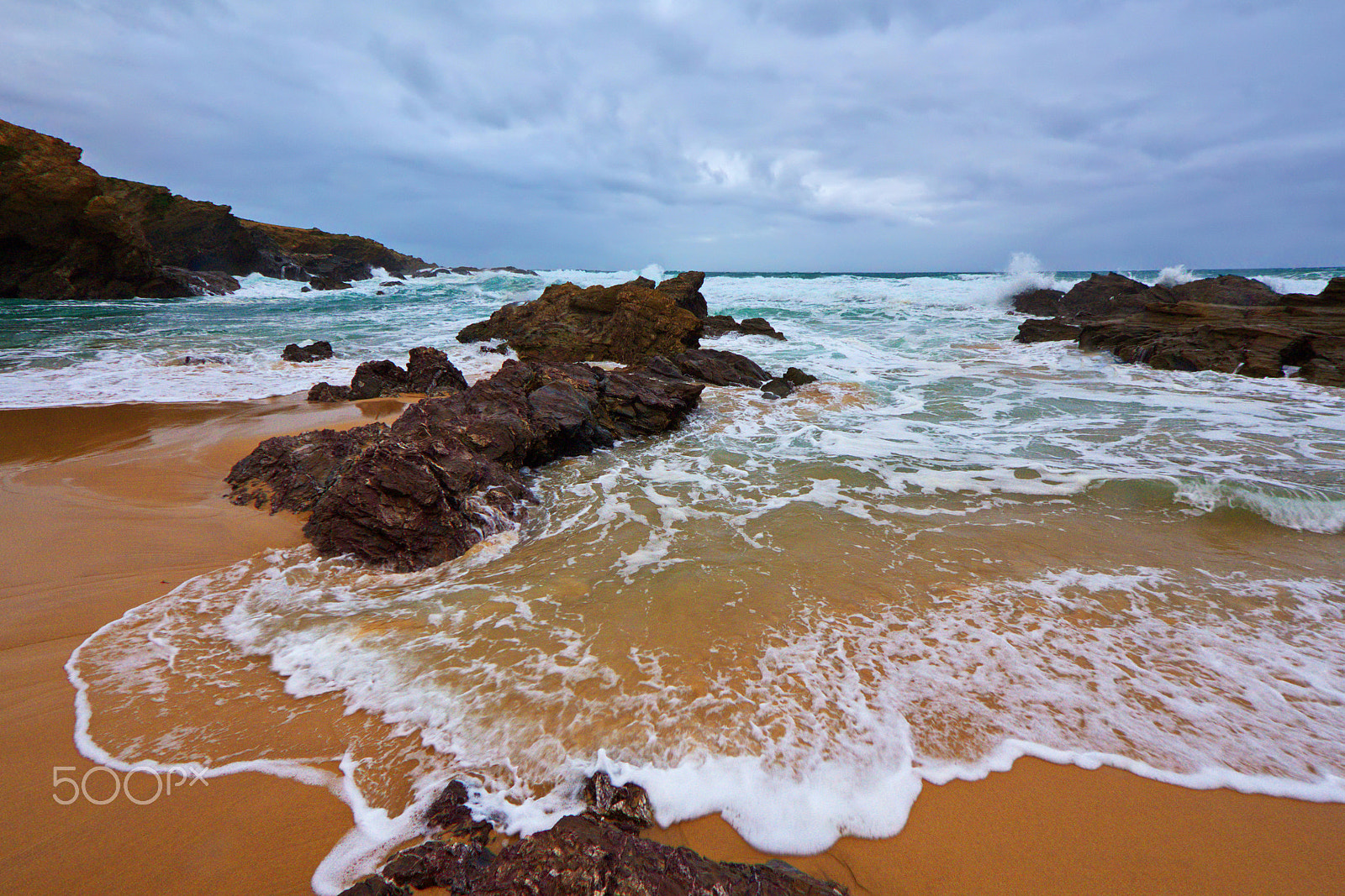 Canon EF-S 10-22mm F3.5-4.5 USM sample photo. Rustle of foamy wave photography