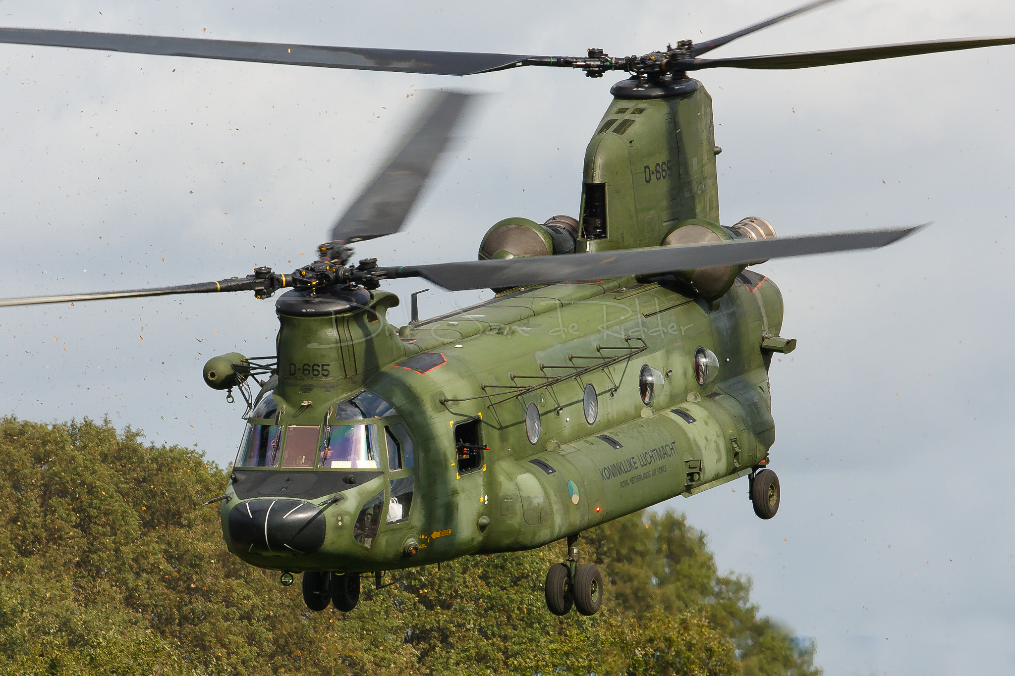 Canon EOS 40D + Canon EF 70-200mm F2.8L USM sample photo. Royal netherlands air force ch-47d chinook d-665 photography