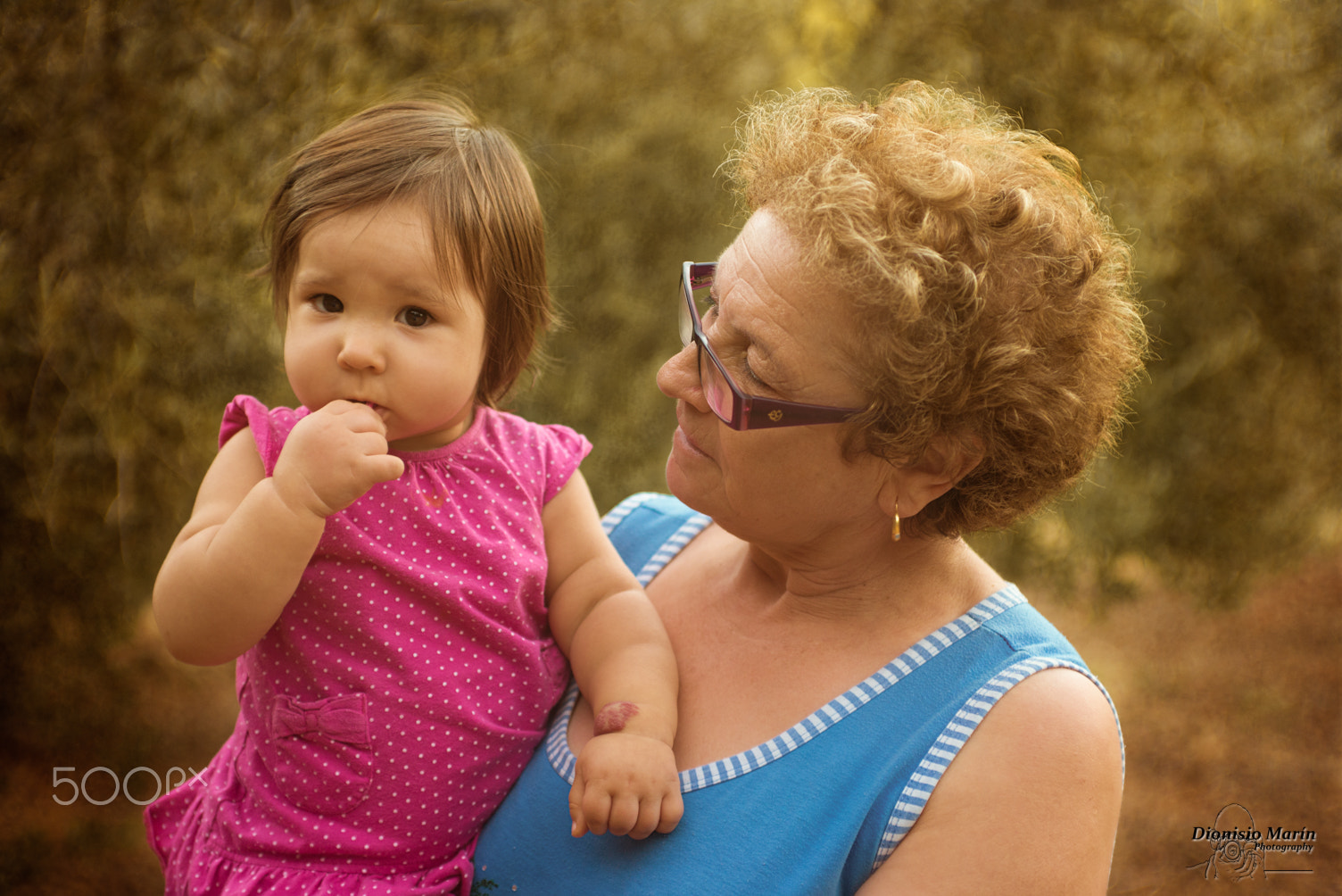 Nikon D610 + AF Zoom-Nikkor 35-70mm f/2.8 sample photo. Grandma´s love photography