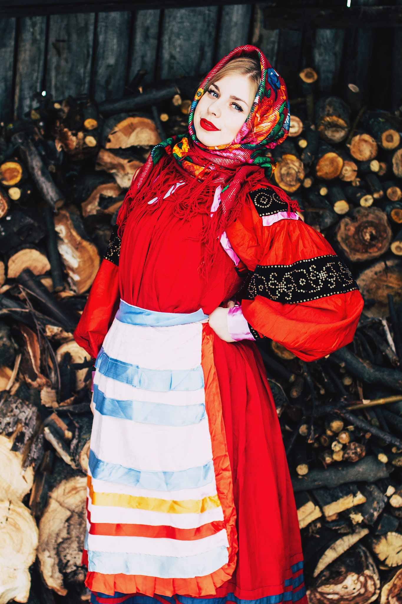 Canon EOS 60D + Canon EF 35mm F2 sample photo. Folk photography