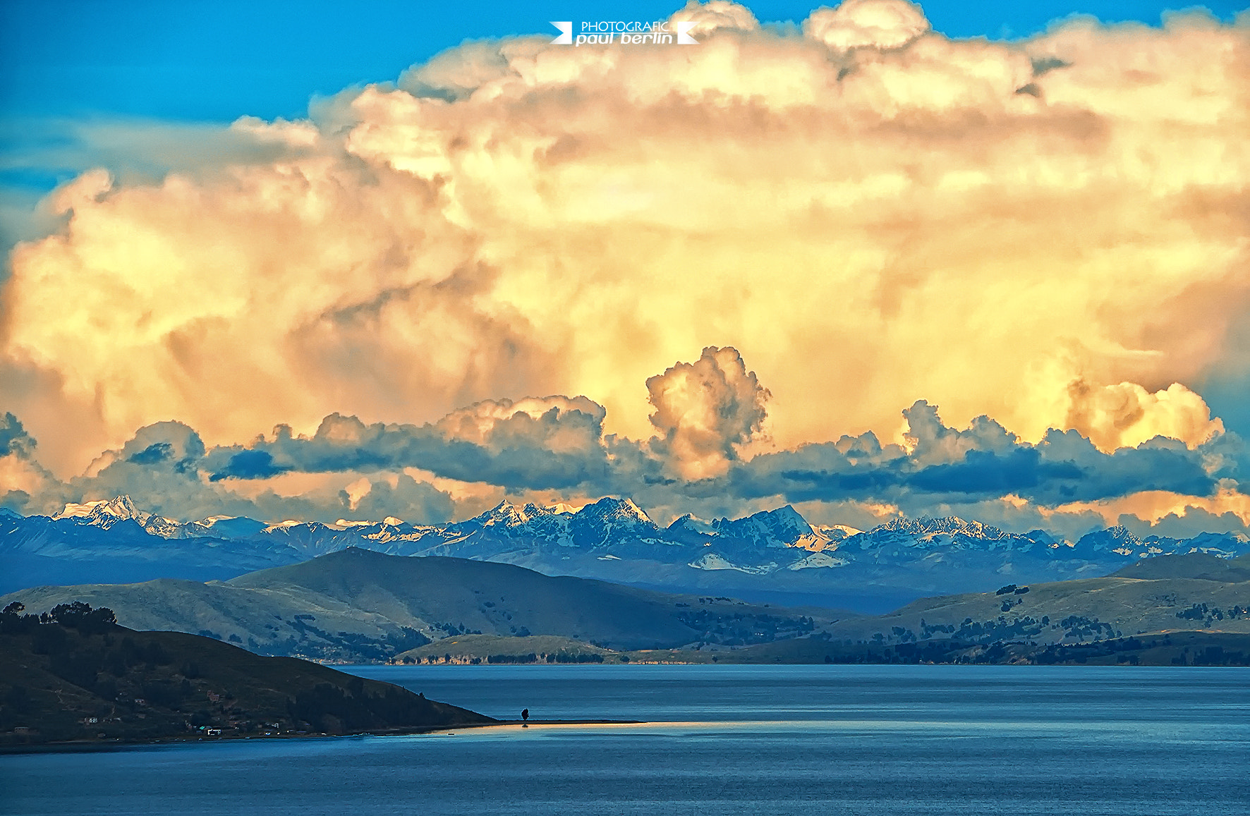 Sony a7R + Sony E 18-200mm F3.5-6.3 OSS sample photo. Cordillera real lake titicaca photography