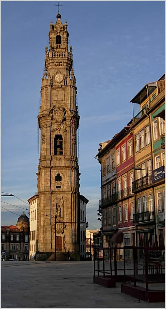 Nikon COOLPIX P4 sample photo. L’église de la tour dos clérigos à porto photography