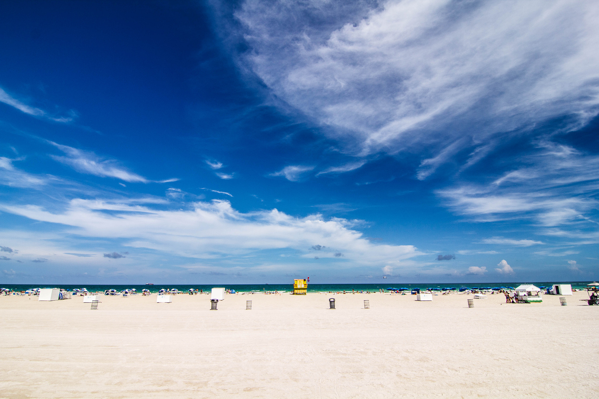 Canon EOS 550D (EOS Rebel T2i / EOS Kiss X4) sample photo. South beach photography