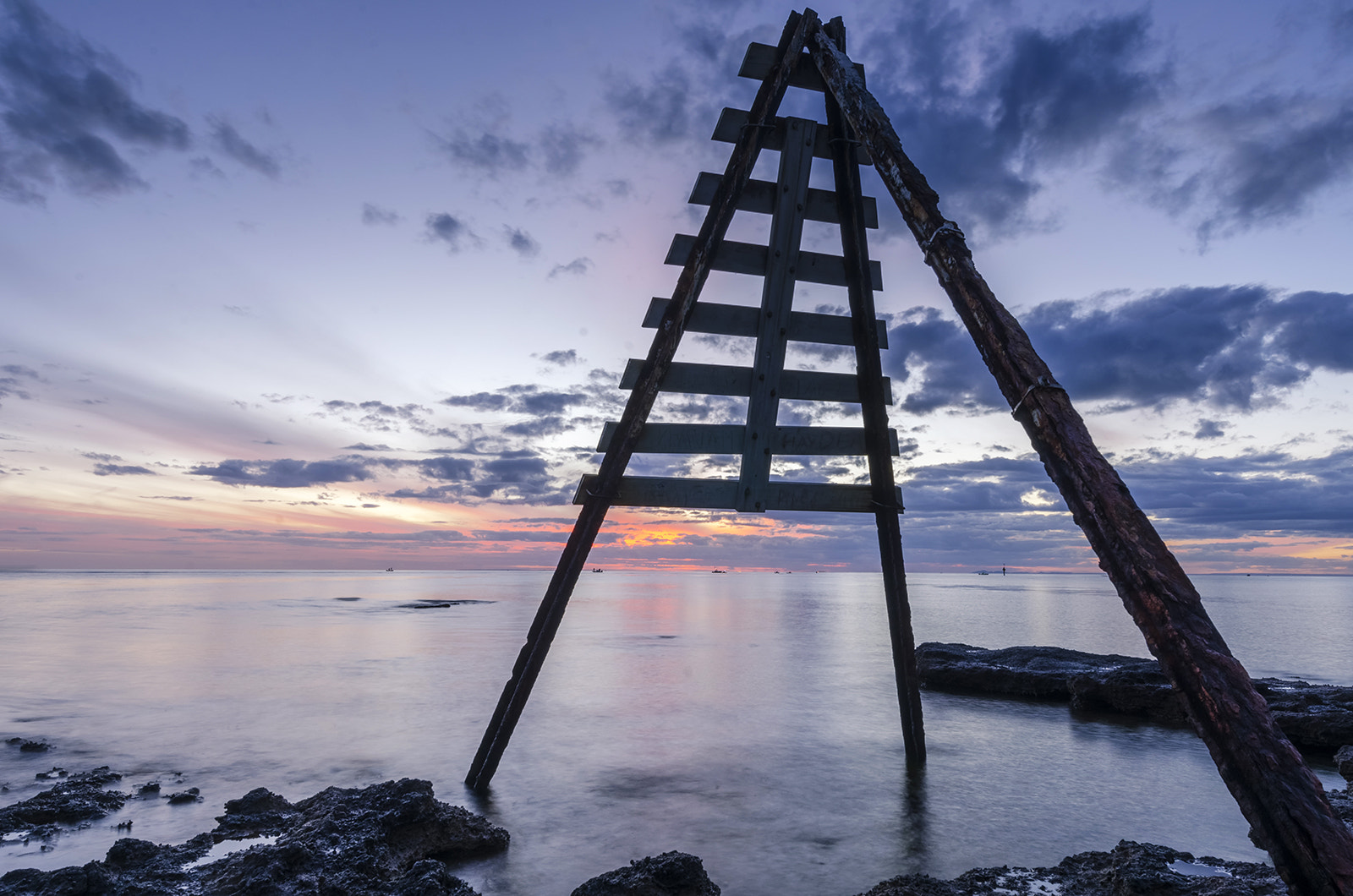 Nikon AF-S Nikkor 14-24mm F2.8G ED sample photo. Ricketts point photography