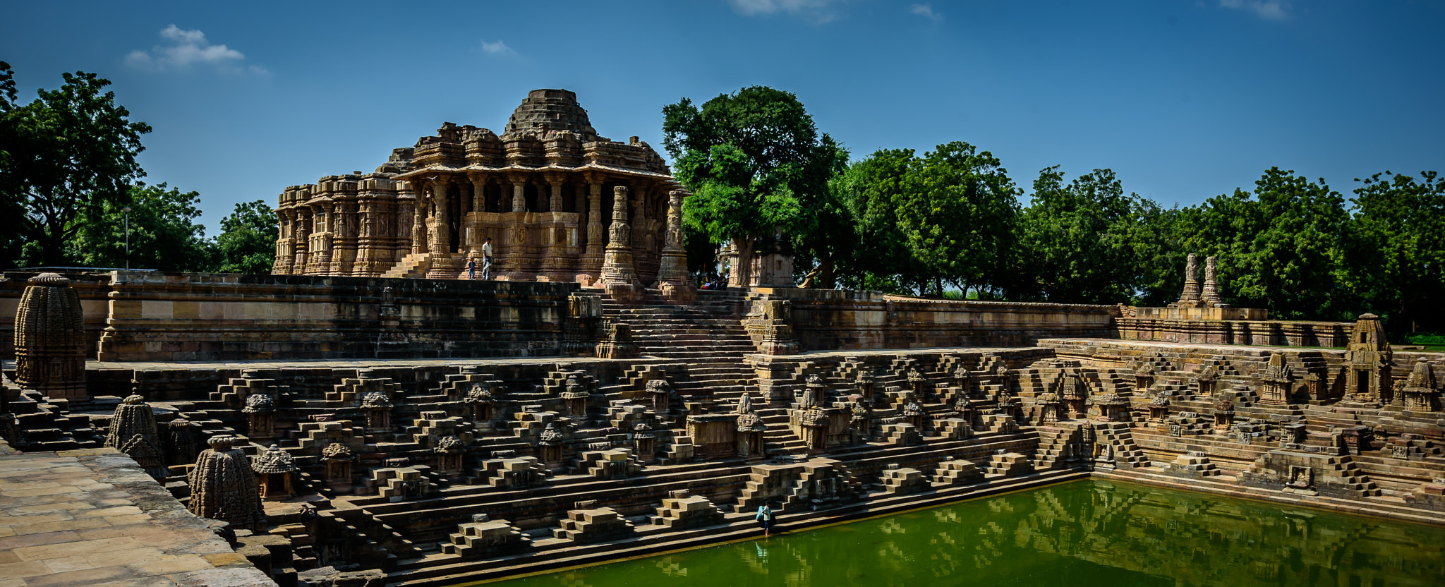 Nikon AF Nikkor 24-85mm F2.8-4D IF sample photo. Sun temple photography