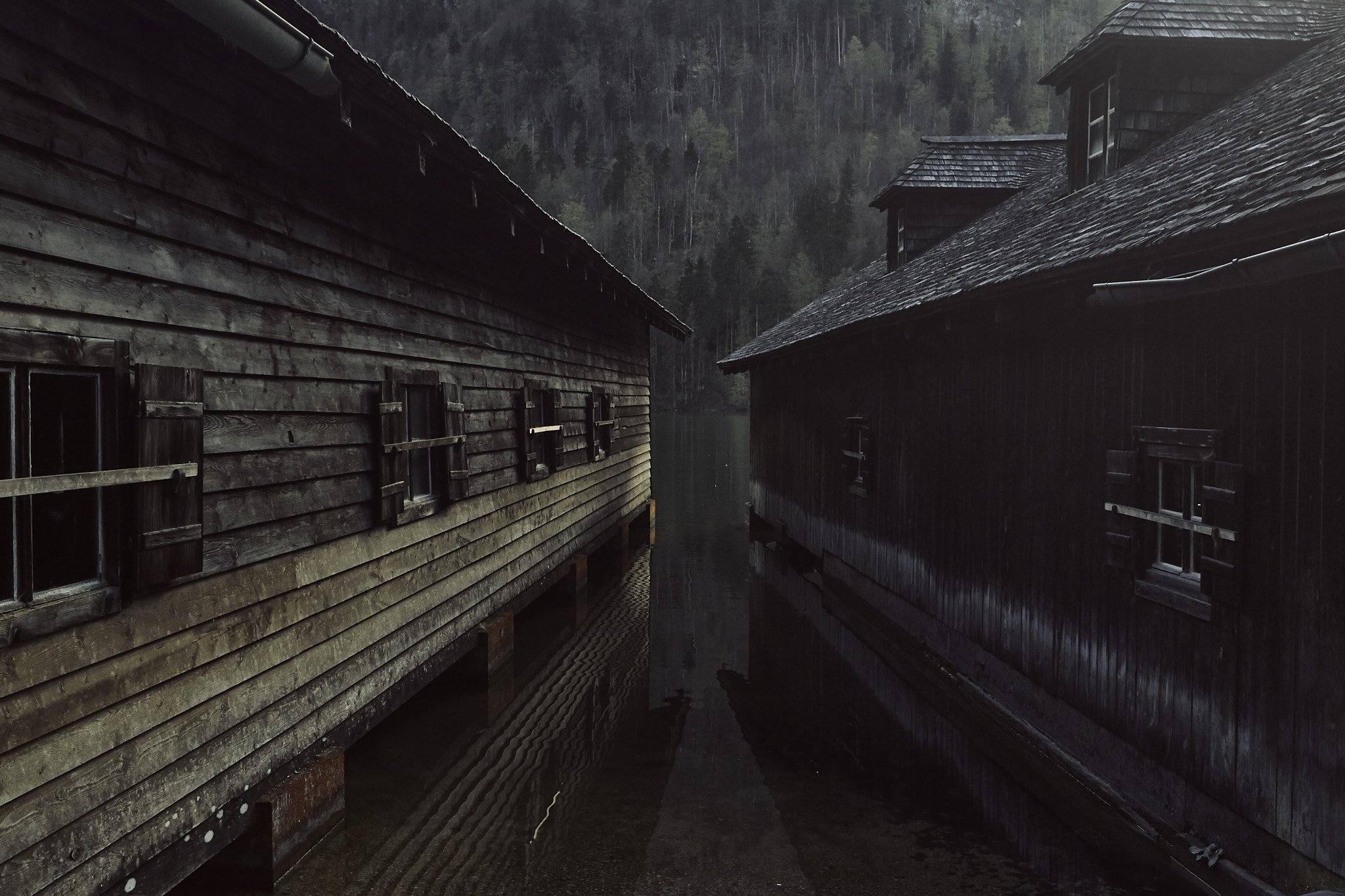 Canon EOS-1D Mark IV sample photo. 2016 | 04 | koenigssee | boat huts photography