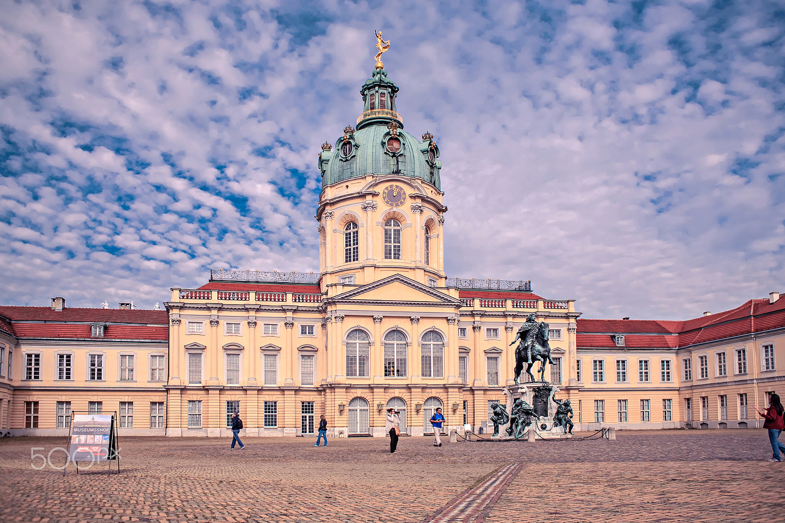 Canon EOS 5D + Canon EF 28mm F2.8 sample photo. Charlottenburg photography