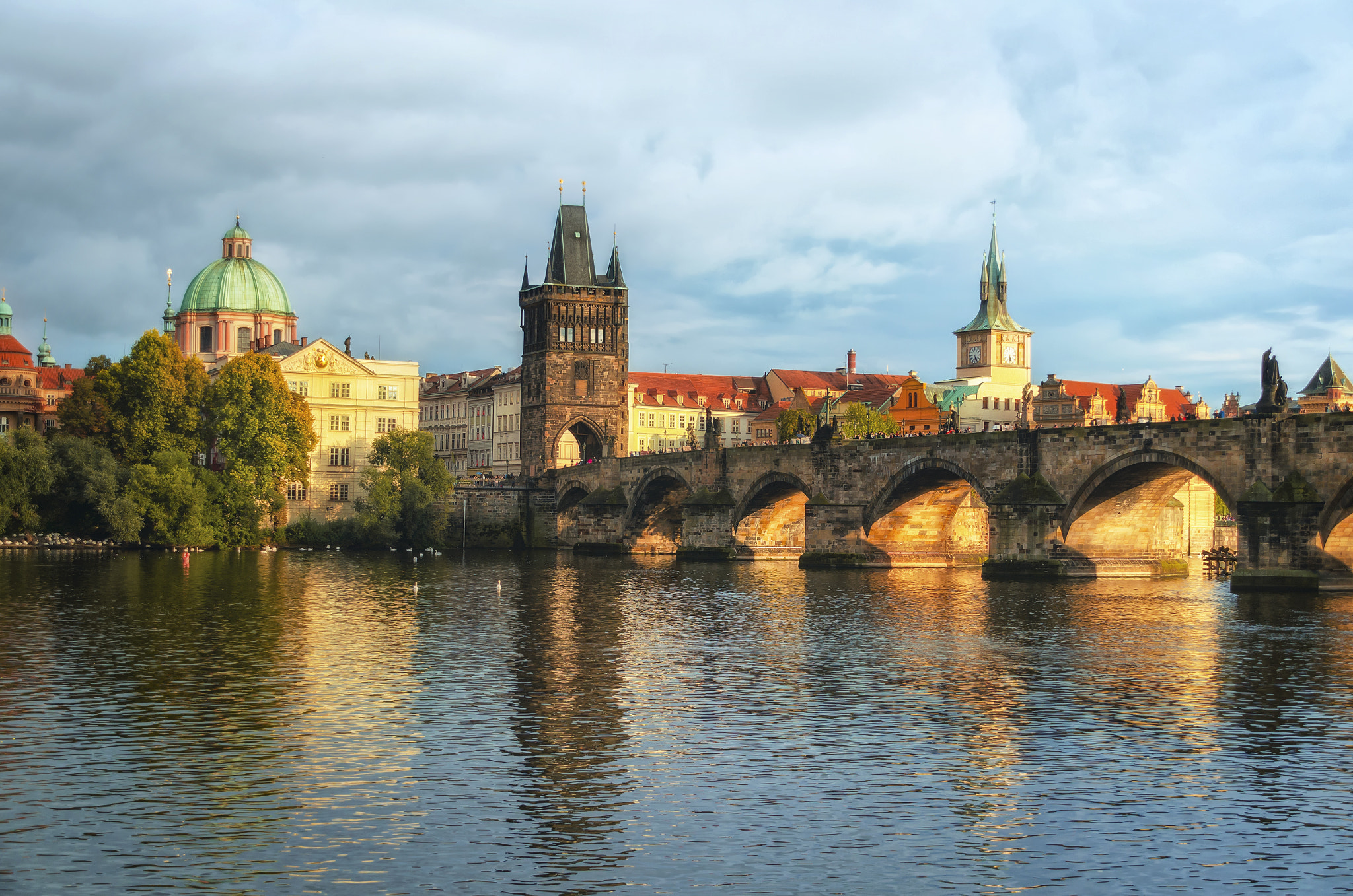 Sigma 28-300mm F3.5-6.3 DG Macro sample photo. Prague - charles bridge, czech republic. autumn time. photography