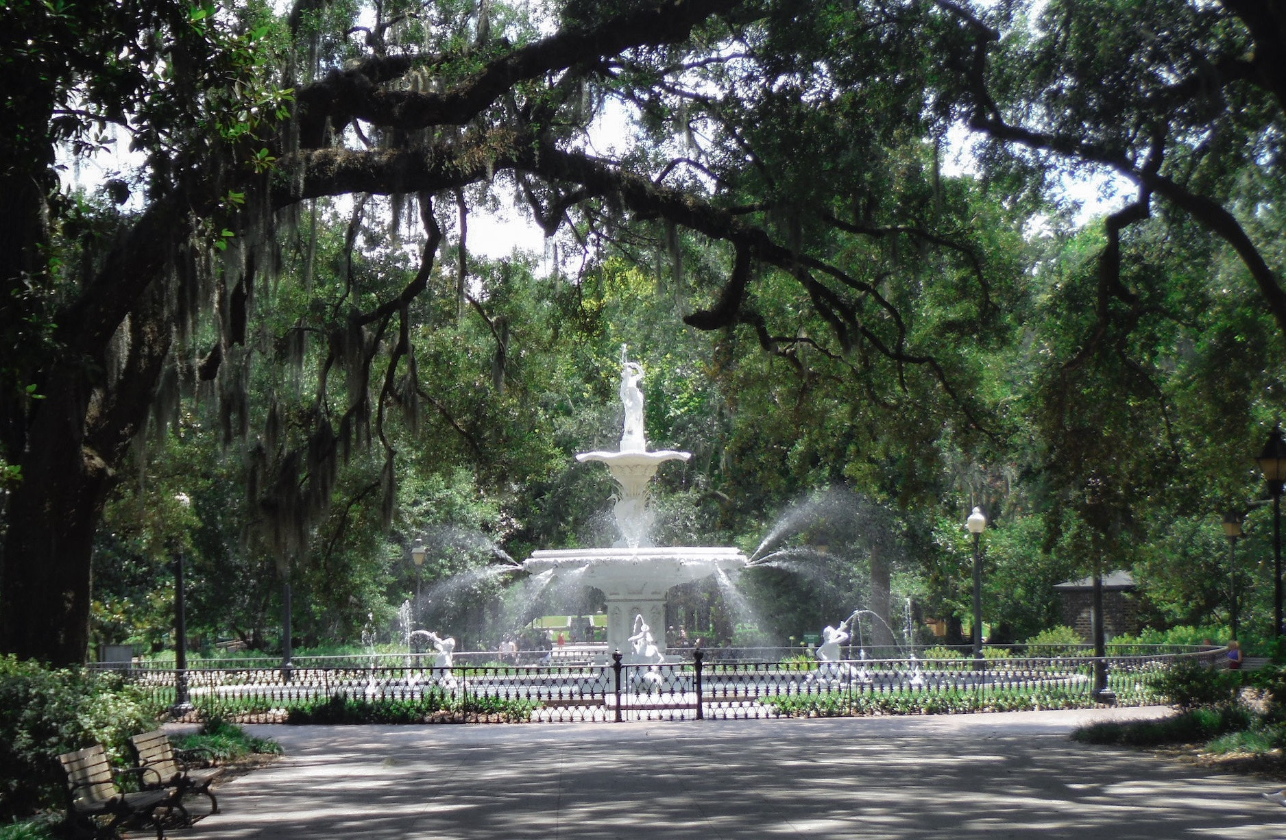 Fujifilm FinePix XP70 XP71 XP75 sample photo. Fountain at forsyth park in savannah georgia photography