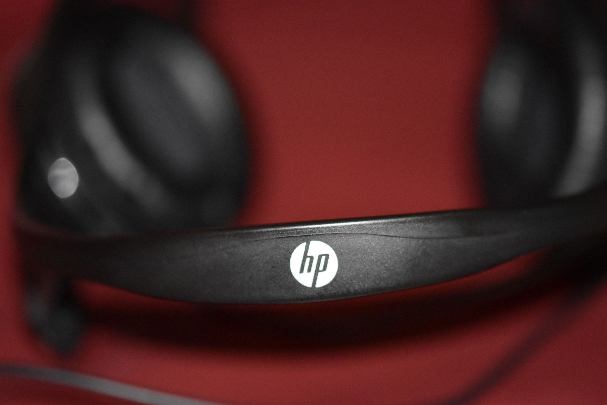 Sigma 105mm F2.8 EX DG OS HSM sample photo. Hp headphones photography
