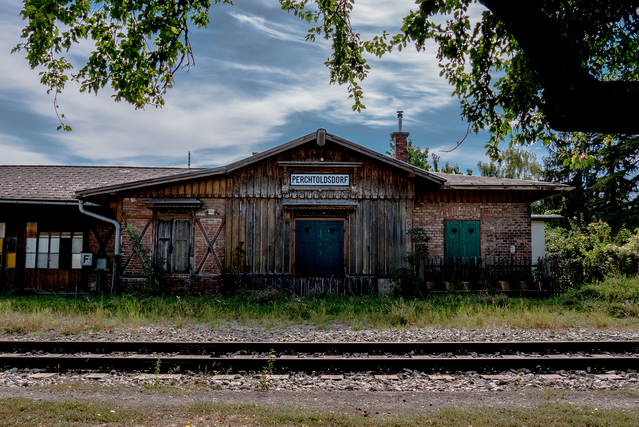 Panasonic Lumix DMC-GX85 (Lumix DMC-GX80 / Lumix DMC-GX7 Mark II) sample photo. Lost railwaystation photography