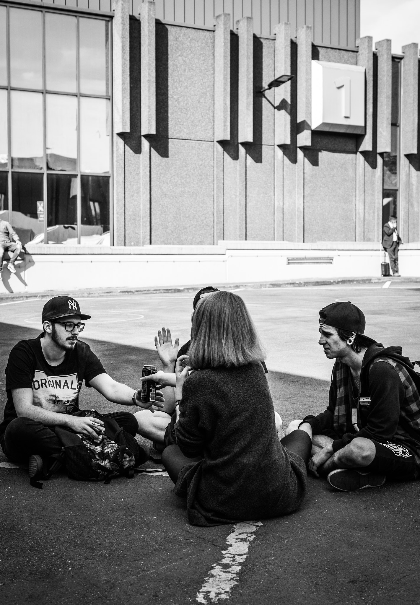 Panasonic Lumix DMC-GX8 + Panasonic Leica DG Summilux 25mm F1.4 II ASPH sample photo. Kids in germany photography