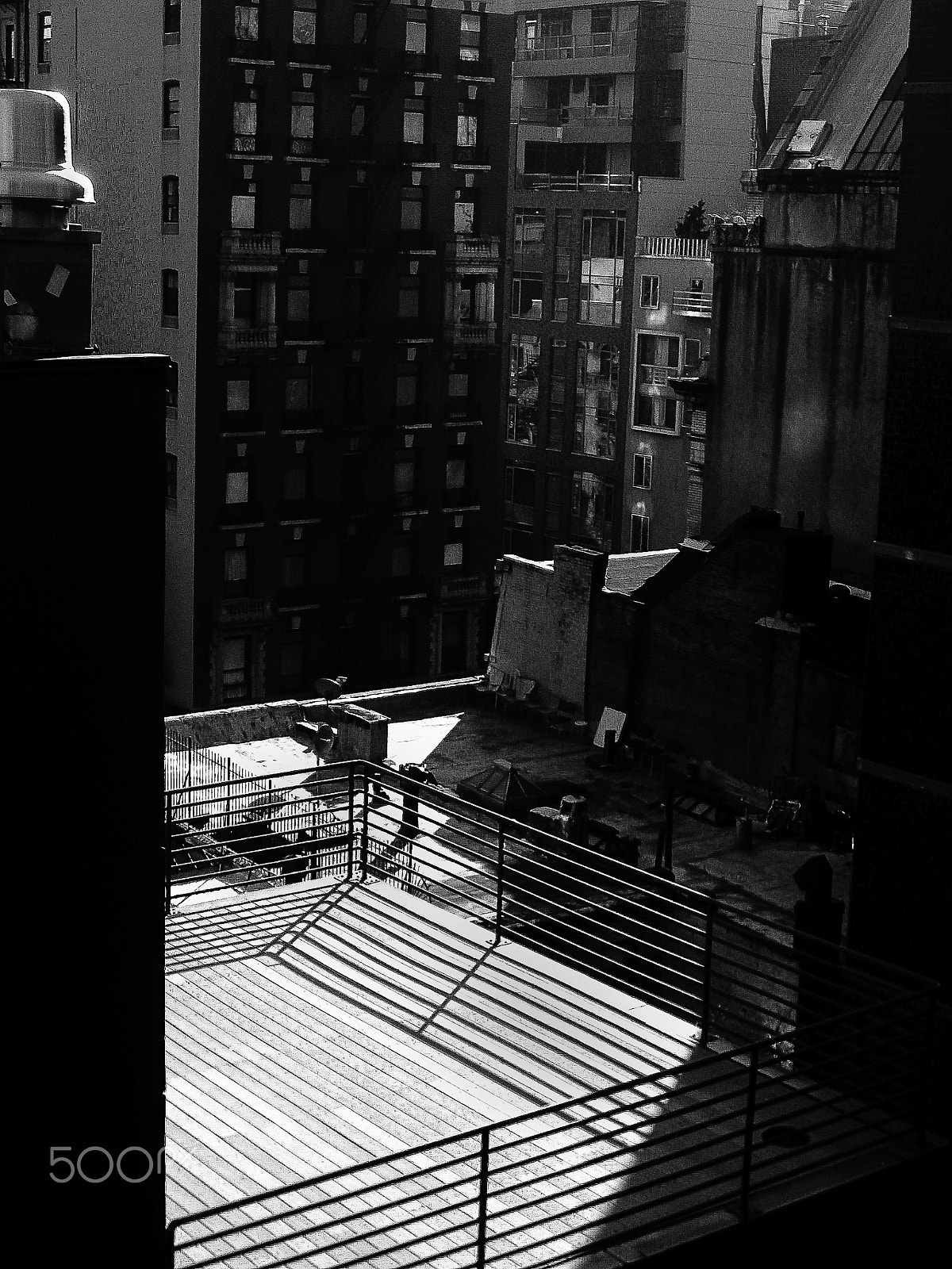 Samsung Digimax L60 sample photo. Backyard in manhattan photography