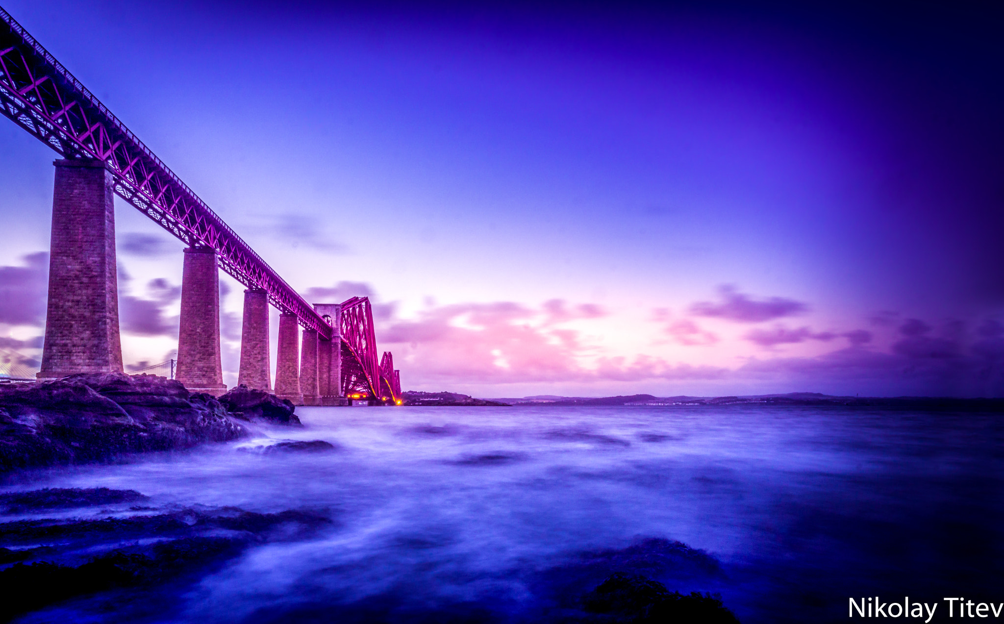 Sony a6000 + ZEISS Touit 12mm F2.8 sample photo. Red bridge photography
